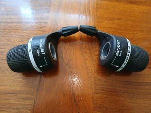 MicroShift Grip Twist Shifters Set 3 X 8 Speed Bike for Shimano M25-7  - Picture 1 of 4