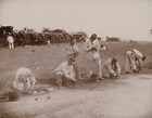 Militaire, aux manoeuvres, nettoyage, ca.1905, Vintage citrate print vintage cit