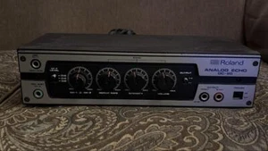 Roland Analog Echo DC-20 Vintage BBD Effector Analógico Retraso Usado Japón Seguimiento - Imagen 1 de 3