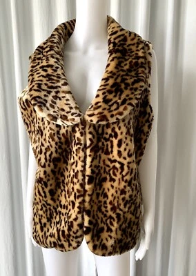 Two Twenty Collection Faux Fur Leopard Print Collared Lined Vest Size XL - Image 1 of 4