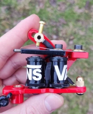 Nueva máquina de tatuaje confiable hecha a mano doble bobina rápida VANS forro pequeño mediano Foto 1 de 4