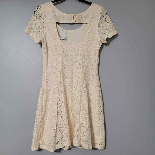 Abito Rue 21 Off White in pizzo nuovo con etichetta