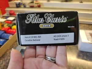 Ho Scale Atlas Classic  Gold Canadian National #3205 C424 Phase 3 DCC W/Sound - Picture 1 of 11