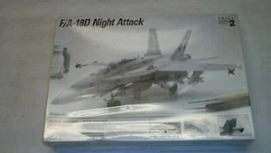 Testors Italeria Modellbausatz im Maßstab 1:72 einer F/A-18D Night Attack Hornet - Bild 1 von 1