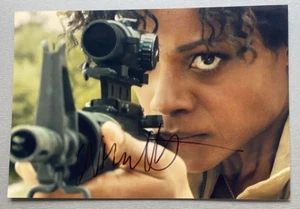 NAOMI HARRIS "James Bond" In-person signed Foto 20x30 Autogramm - Picture 1 of 1