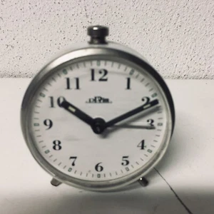 antike Tischuhr Wecker antik mit Seil - Bild 1 von 7