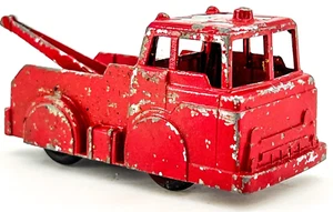 Vtg Midgetoy Red Diecast Tow Truck Wrecker Rockford USA Beautiful Patina! Toy - Picture 1 of 9