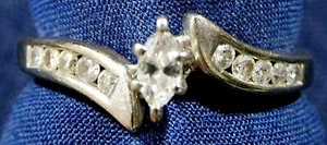 DESIGNER 14K W GOLD Marquise DIAMOND .17 TCW + 10 tiny Dia. RING Sz 6.8 Estate - Picture 1 of 7