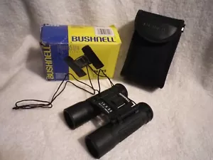 Bushnell Binoculars with Case 10x25 302 ft at 1000 Yards golf football sports - Picture 1 of 9