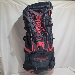 Mochila Venum Challenger Xtrem Roja - Bolsa de Entrenamiento de Gimnasio Duradera UFC - Imagen 1 de 11
