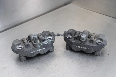 06-07 SUZUKI GSXR600 RIGHT LEFT FRONT BRAKE CALIPER SET PAIR CALIPERS - Image 1 of 4
