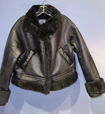 Женщин маленький черный пальто, шерпа с подкладкой Bomber, новый с Ярлыками, декольте - Изображение 1 из 4