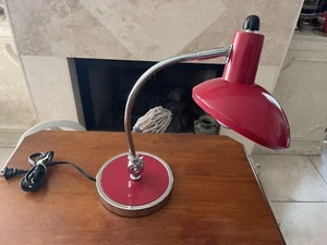 Rote Schreibtisch Tischlampe biegsame Winkel EUC Mod silberner Rand - Bild 1 von 12