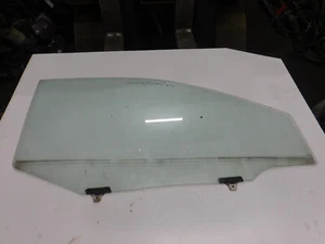Parabrisas ventana Daihatsu Cuore L251 delantero derecho 3 puertas - Imagen 1 de 2