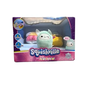 Squishville SQM0317 Snow Day Accessory Set Set-2-Inch Boots and Cocoa Plush Toys - Picture 1 of 3