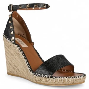 Sandalias de cuña alpargata con correa al tobillo tachonadas Valentino Garavani para mujer (talla 8) - Imagen 1 de 5