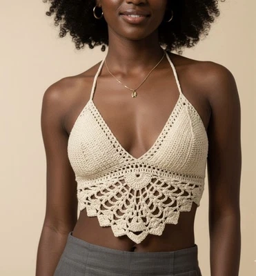 Hermoso Top Halter de Bikini Crema Hecho a Mano Tejido Crochet Verano. Foto 1 de 4