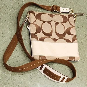 BOLSO BANDOLERA COACH~LOGOTIPO JAQUARD FIRMA~CORREA ADJ~BEIGE MARRÓN TOSTADO 8x7 - Imagen 1 de 20