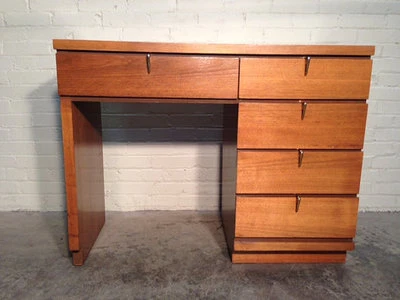 Современный стол середины века / от JOHNSON CARPER - деревянный стол - Изображение 1 из 3