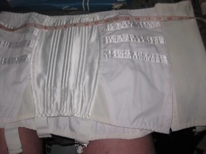 VINTAGE GIRDLE/ CORSET SUSPENDER BELT 42 to 48/ waist - Picture 1 of 5
