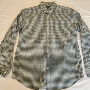 Vineyard Vines Logo Whale Button Front L/S Shirt M Green & White Tucker - Picture 1 of 7