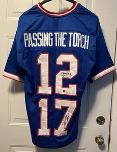 signiertes Josh Allen & Jim Kelly Passing The Torch Buffalo Bills Football Trikot - Bild 1 von 11