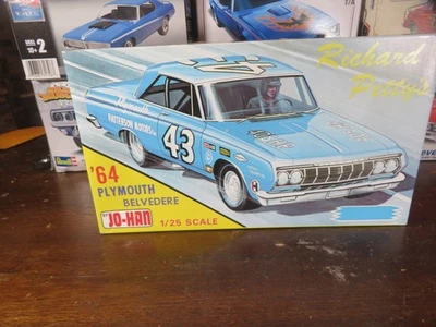 Johan Richard Petty 64 Plymouth Belvedere 1/25 Foto 1 de 4