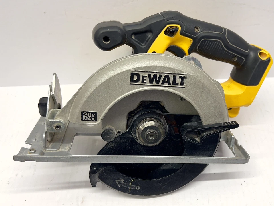DEWALT DCS393 20V MAX 6-1/2" Cordless Circular Saw bare tool - Image 1 of 4