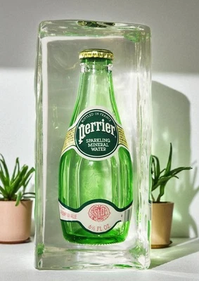Botella de agua PERRIER LIME exhibición publicitaria 6 1/2 fl oz en acrílico Lucite de colección Foto 1 de 4