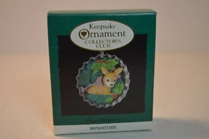 HALLMARK KEEPSAKE COLLECTOR'S CLUB 1994 CHRISTMAS ORNAMENT,BOTTLE CAP MINIATURE - Picture 1 of 2