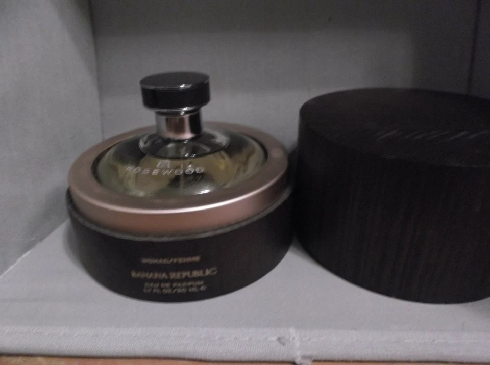 BANANA REPUBLIC EAU DE PARFUM 1.7FL OZ/50ML E ROSEWOOD NEW - Image 1 of 1