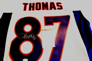 DEMARYIUS THOMAS(rare) Signed Denver Broncos Jersey-JSA Authenticated(Mint Cond) - Picture 1 of 3