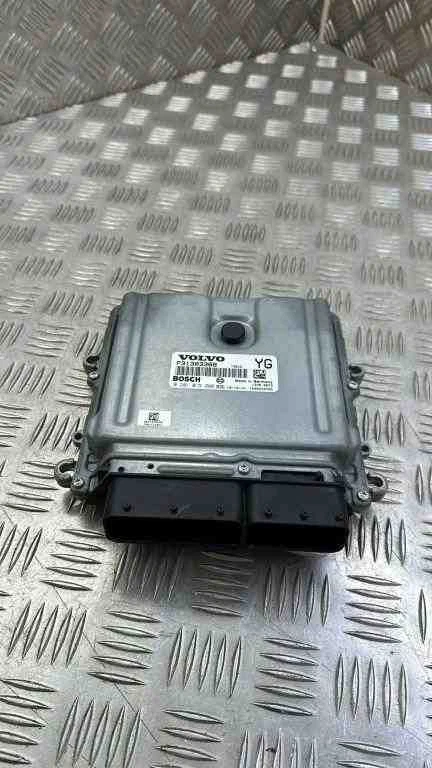 VOLVO XC60 Engine Control Unit P31303388 2.00 Diesel 120kw 2010 31830181 - Photo 1/1