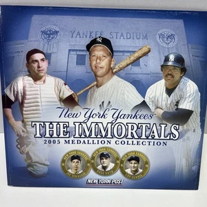 2005 NEW YORK POST YANKEES THE IMMORTALS MEDALLION COLLECTION HOLDER/BOOK - Picture 1 of 6