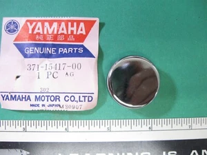 YAMAHA TX500 XS500 NOS OEM CRANKCASE COVER CAP 371-15417-00-00 jh - Picture 1 of 4
