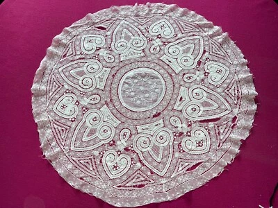 Ancien napperon en linon  brodé main fond de coiffe diamètre  65 cm    N° 12 - Photo 1/4