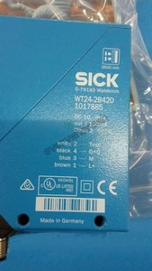 1PCS New Wt24-2B420 Photoelectric Switch Sick - Picture 1 of 4