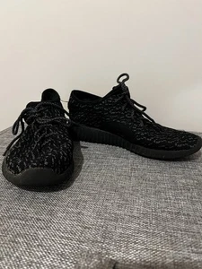 Men’s Knit Streetwear Sneakers – Black Pattern – Size 7.5 – Casual Runner - Picture 1 of 6