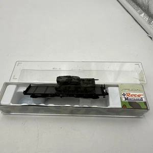 ROCO MINITANKS 932 N SCALE FLATCAR WITH LEOPARD 2 DBGM TANK IN CASE - Picture 1 of 22