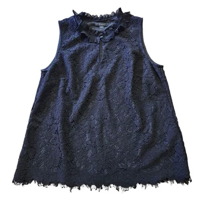 J. Blusa sem mangas Crew preta de renda gola babados. Tamanho M - Imagem 1 de 4