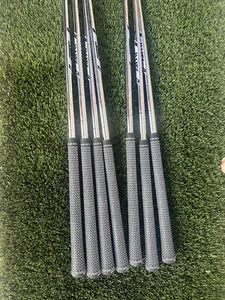 Titlist T200 Set - PW - 4i - Right Handed - Black Steel Shafts - Picture 1 of 5