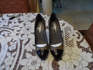 CHANEL Sage Green/Black Patent Leather Interlocking CC Logo Pumps Size EU 41 - Picture 1 of 23