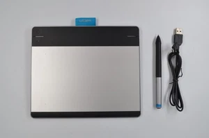 Wacom CTL-480 Intuos Small Creative Pen Tablet - Bild 1 von 11