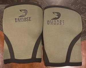 DMOOSE Knee Sleeves Pads Size Small S Reversible Green/Black NEW - Picture 1 of 4