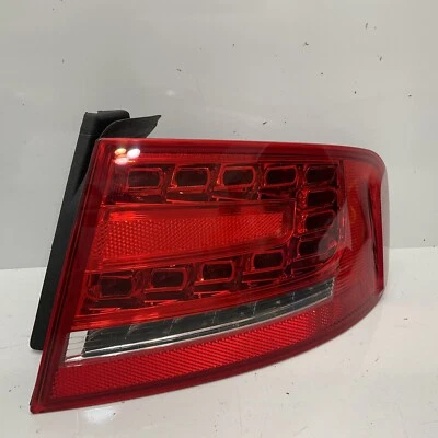 Conjunto de lámpara de luz trasera LED exterior lado pasajero derecho para Audi A4 S4 sedán Foto 1 de 4