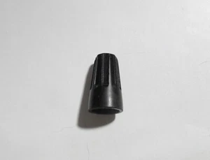 Vintage Macon Med Size wire connectors 8 count - open pack - Picture 1 of 2