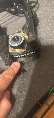 Bowtech Amplify Bow– 29” Draw / 55 lbs – Arrows, Hard Case, TrueFire Release - Image 1 of 3