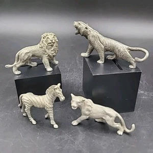 4 statuine in peltro in miniatura Spoontiques leonessa, tigre e zebra safari - Foto 1 di 6