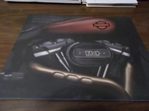 2018 Harley-Davidson 68-page Deluxe Sales Catalog / Very Nice !! - Picture 1 of 6
