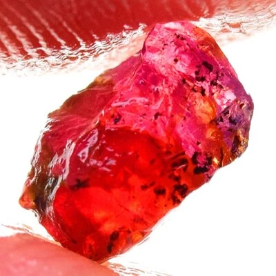 RED RUBY UNTREATED 1.50ct 100% NATURAL UNTREATED RUBY ROUGH - Image 1 of 3